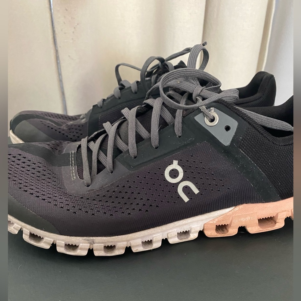 On Cloudflow 3.0 Rock running shoe